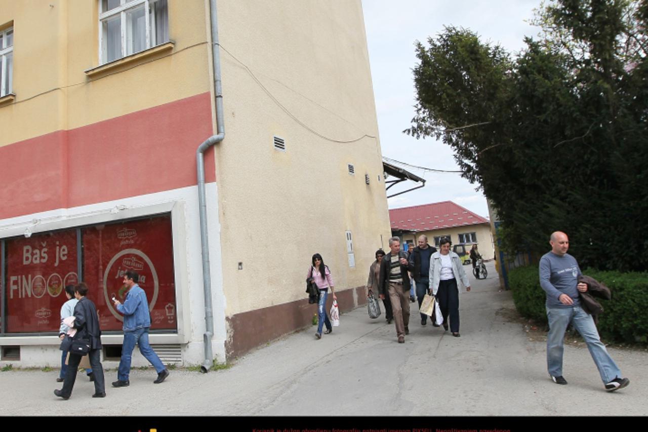 '11.04.2011., Koprivnica - Vlasnik Koprivnicke tiskare Franjo Besar odlucio je da njegovi radnici moraju kupiti ugljen od njega, kako bi mu se isplatila kompenzacija. Photo: Marijan Susenj/PIXSELL'