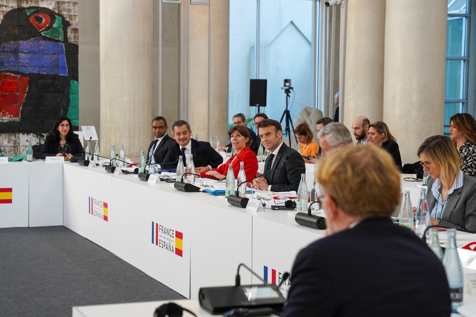 French President Emmanuel Macron and members of the cabinet attend Spain-France summit at the National Palace at Montjuic in Barcelona, Spain, January 19, 2023. REUTERS/Bruna Casas NO RESALES. NO ARCHIVES Photo: Stringer/REUTERS