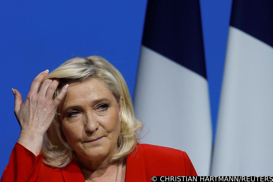 French far-right presidential candidate Le Pen campaigns in Avignon