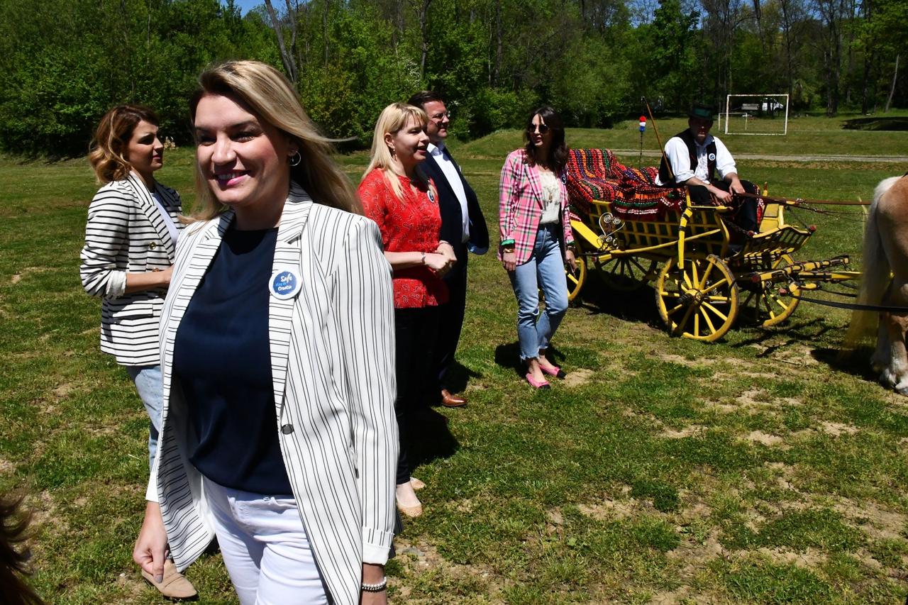 Bukovlje: Ministrica Nikolina Brnjac predstavila kampanju "Doživi domaće - istraži ruralnu Hrvatsku".