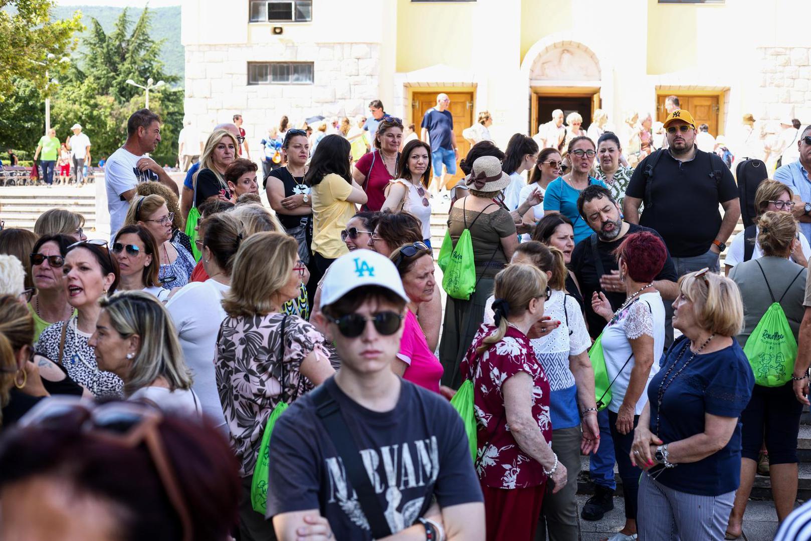 24.06.2023 Medjugorje, Bosna i Hercegovina - Hodocasnici iz cijeloga svijeta pristizu u Medjugorje kako bi nazocili 42. godisnjici Gospinog ukazanja. Photo: Denis Kapetanovic/PIXSELL