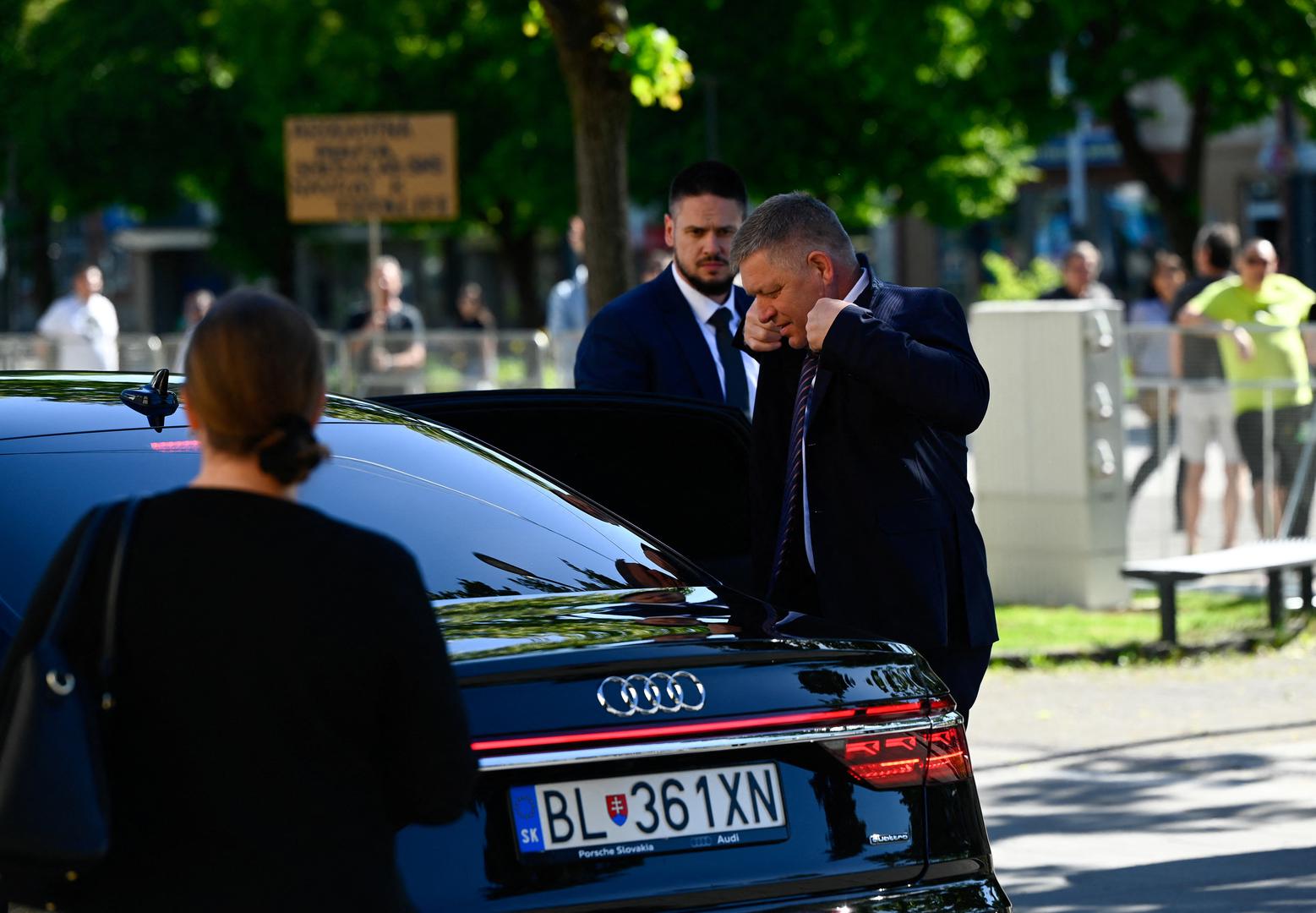 Slovački premijer Robert Fico upucan je u napadu kakav Europa ne pamti. Na njega je ispaljeno nekoliko metaka nakon sjednice Vlade koja se održavala  u Handlovi.