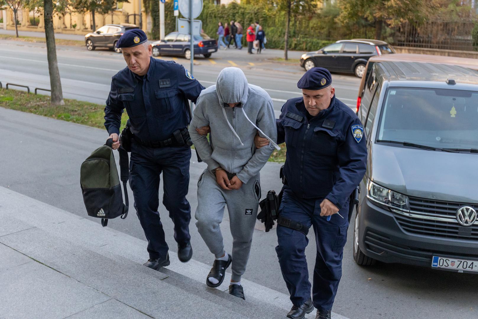 18.10.2023., Osijek - Privodjenje na Zupanijski sud troje osumnjicenih za ubojstvo, koje se dogodilo jucer u Zupanijskoj ulici. Photo: Davor Javorovic/PIXSELL