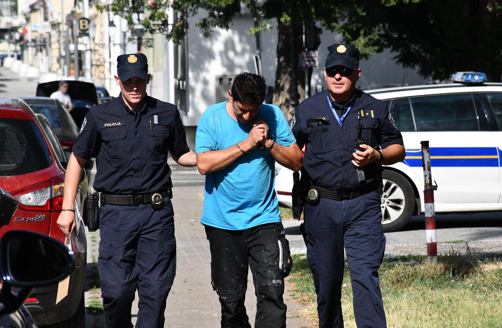 25.08.2024., Slavonski Brod - Privodjenje muskarca (50), koji je automobilom u alkoholiziranom stanju u mjestu Cage pokraj Okucana usmrtio djecaka (13) na biciklu i pobjegao s mjesta dogadjaja. Photo: Ivica Galovic/PIXSELL