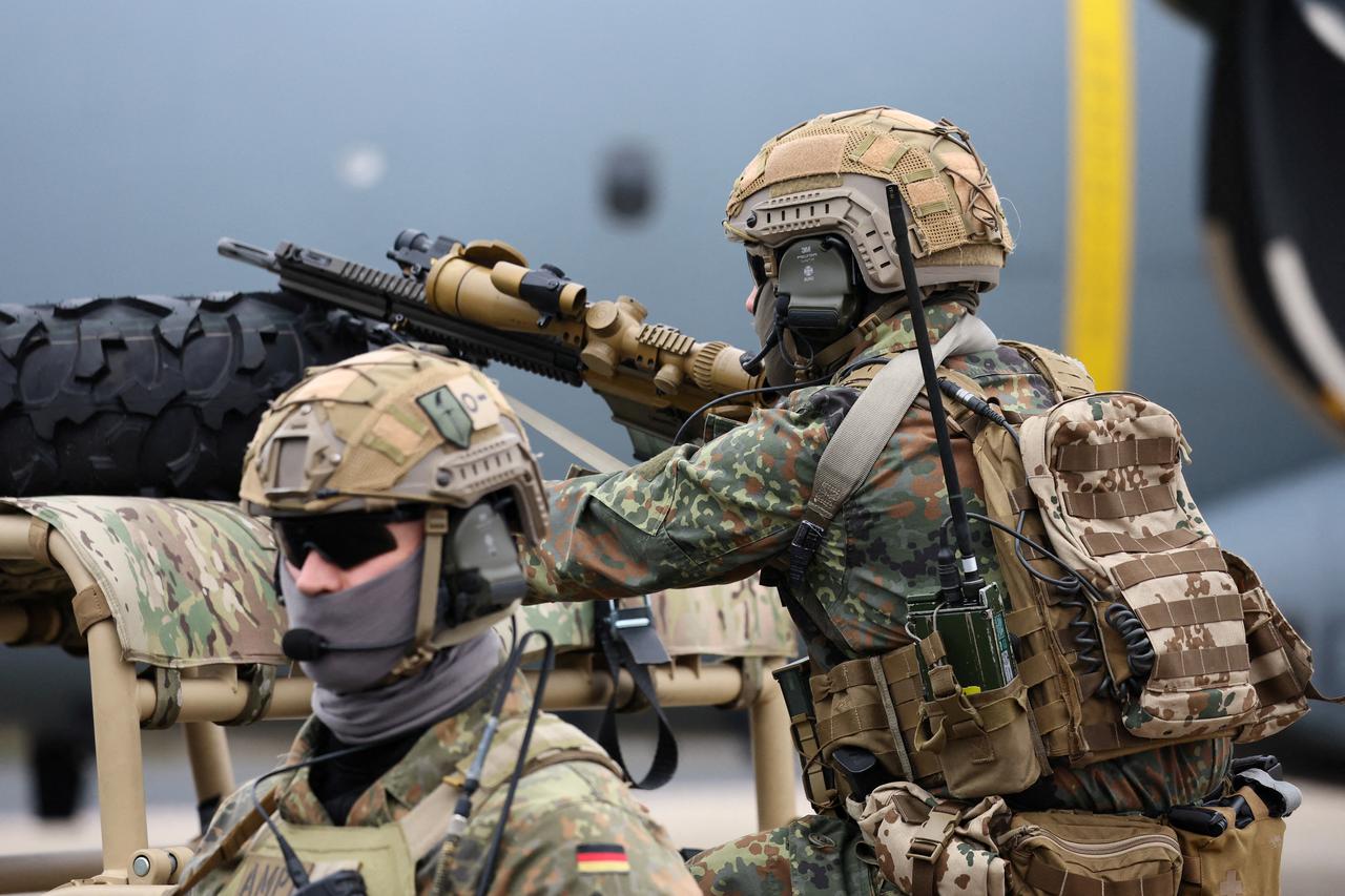 German Chancellor Scholz visits Air Force base in Cologne