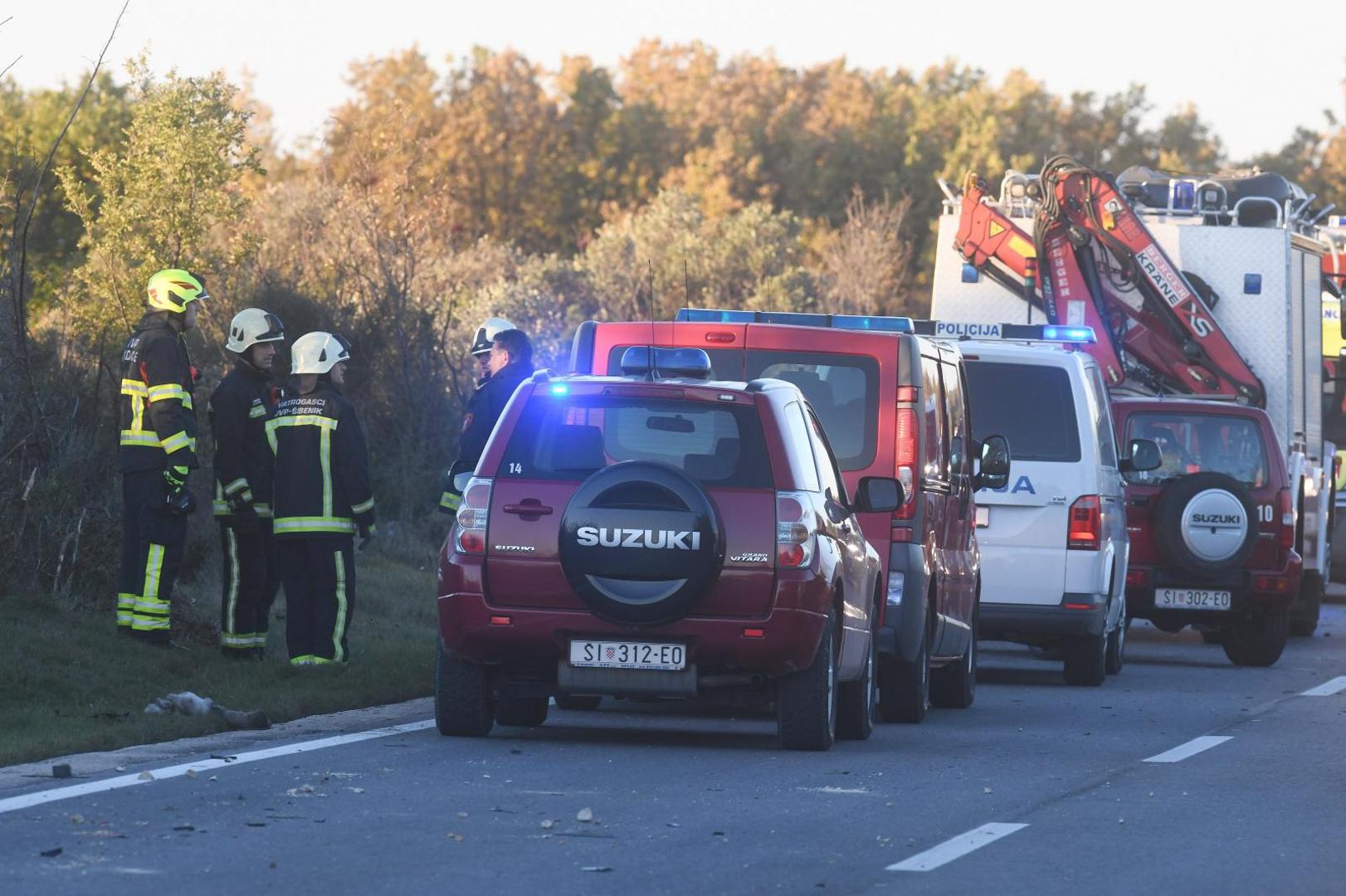 30.11.2020., Sibenik - U prometnoj nesreci na cesti D-8 jedna osoba je smrtno stradala, a dvije su ozlijedjene.
Photo: Hrvoje Jelavic/PIXSELL