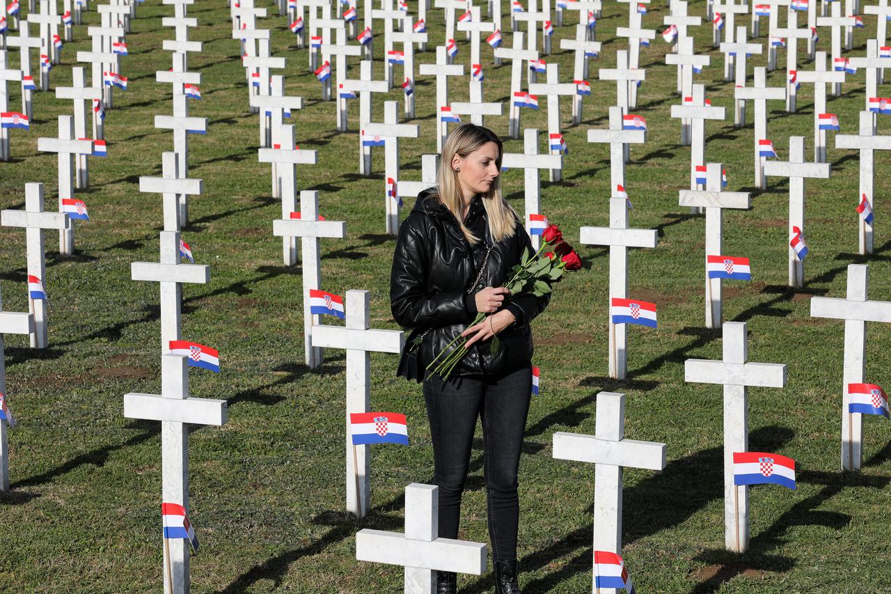 Vukovar: Memorijalno groblje žrtava iz Domovinskog rata dan uoči obilježavanja Dana sjećanja