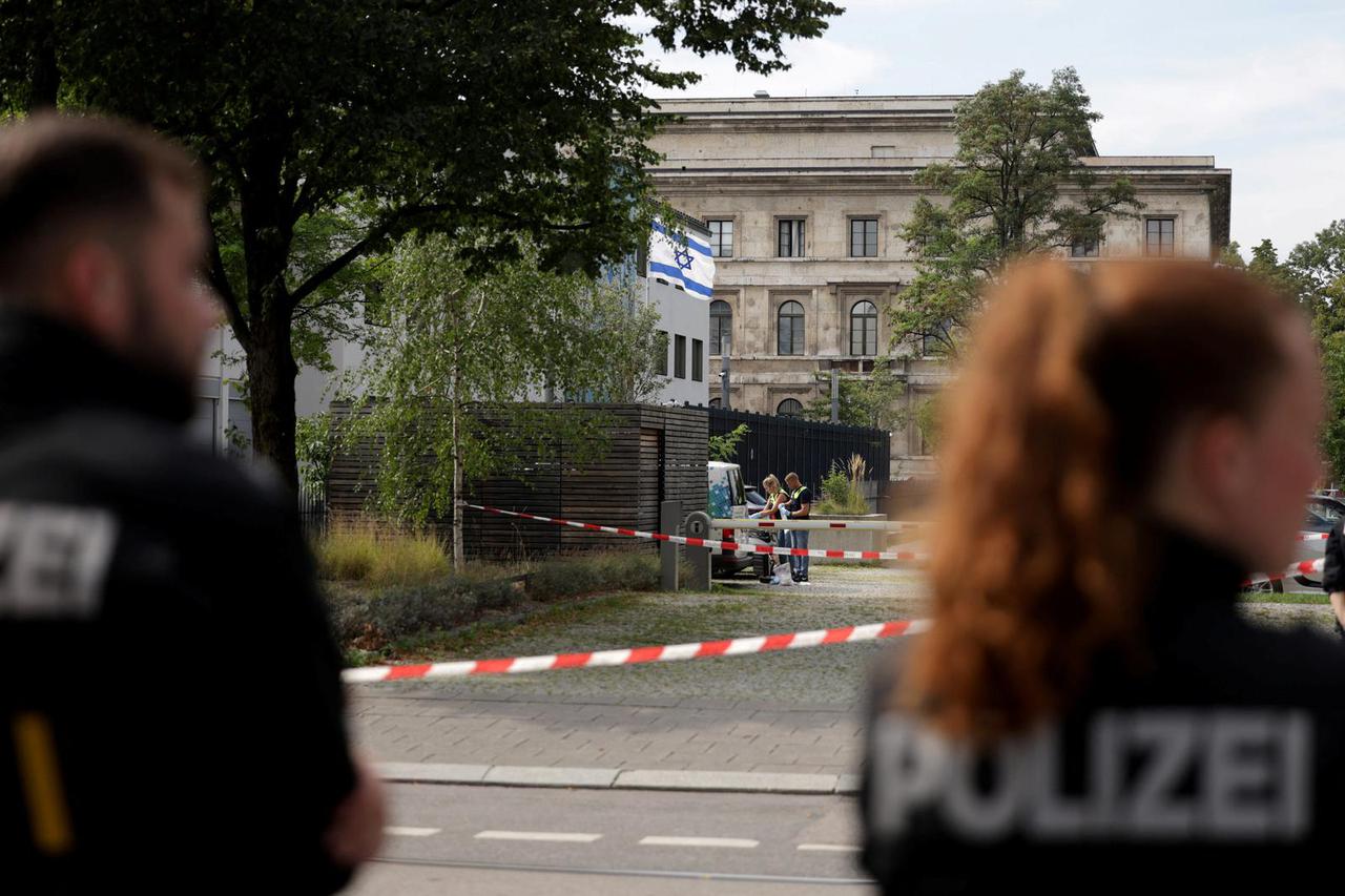 German police shoot suspect near Israeli consulate in Munich