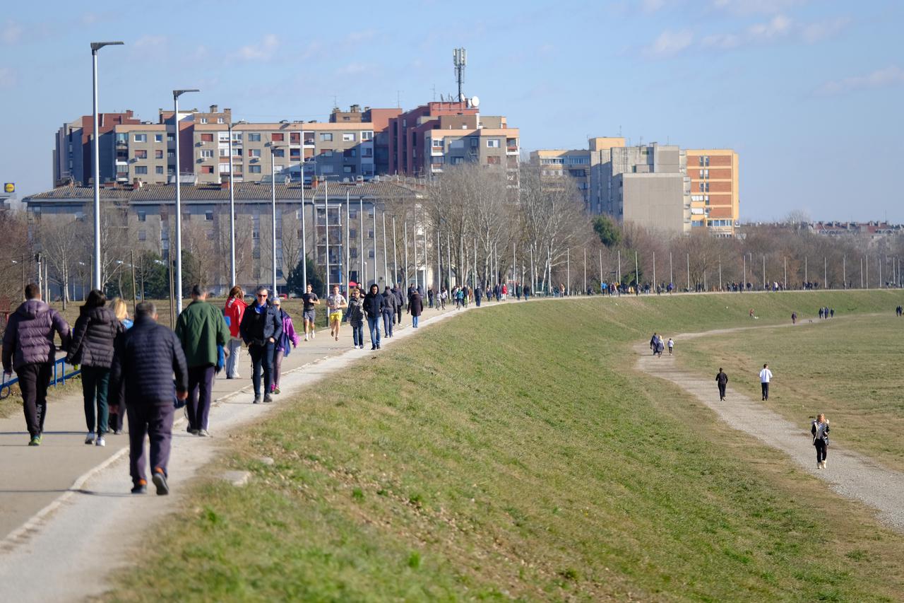 Zagreb: Rekreacija na nasipu