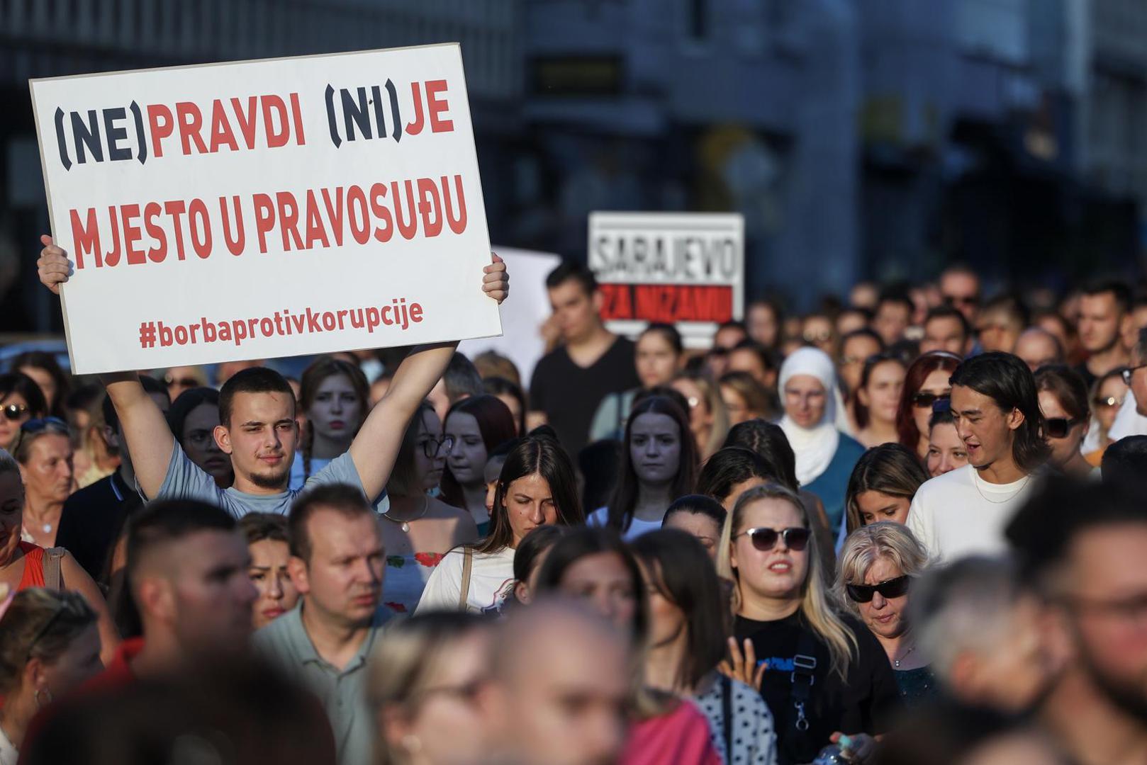 14.08.2023., Sarajevo, Bosna i Hercegovina - Nakon stravicnog zlocina u Gradaccu, gdje je monstrum Nermin Sulejmanovic ubio svoju partnericu Nizamu Hecimovic, zato sto ga je prijavila policiji zbog nasilja u porodici, u Sarajevu je odrzan protest protiv nasilja u porodici.

 Photo: Armin Durgut/PIXSELL