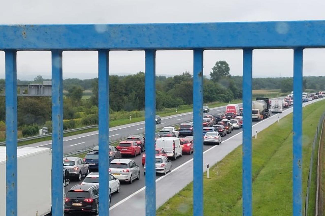 Gužva na A4