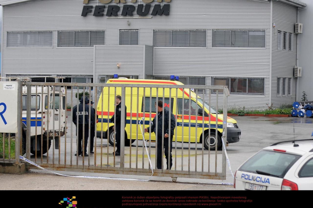 \'19.09.2010., Zagreb, Hrvatska - Dvojicu radnika otrovao je plin u firmi Portun Ferum, policijski ocevid. Photo: Anto Magzan/PIXSELL\'