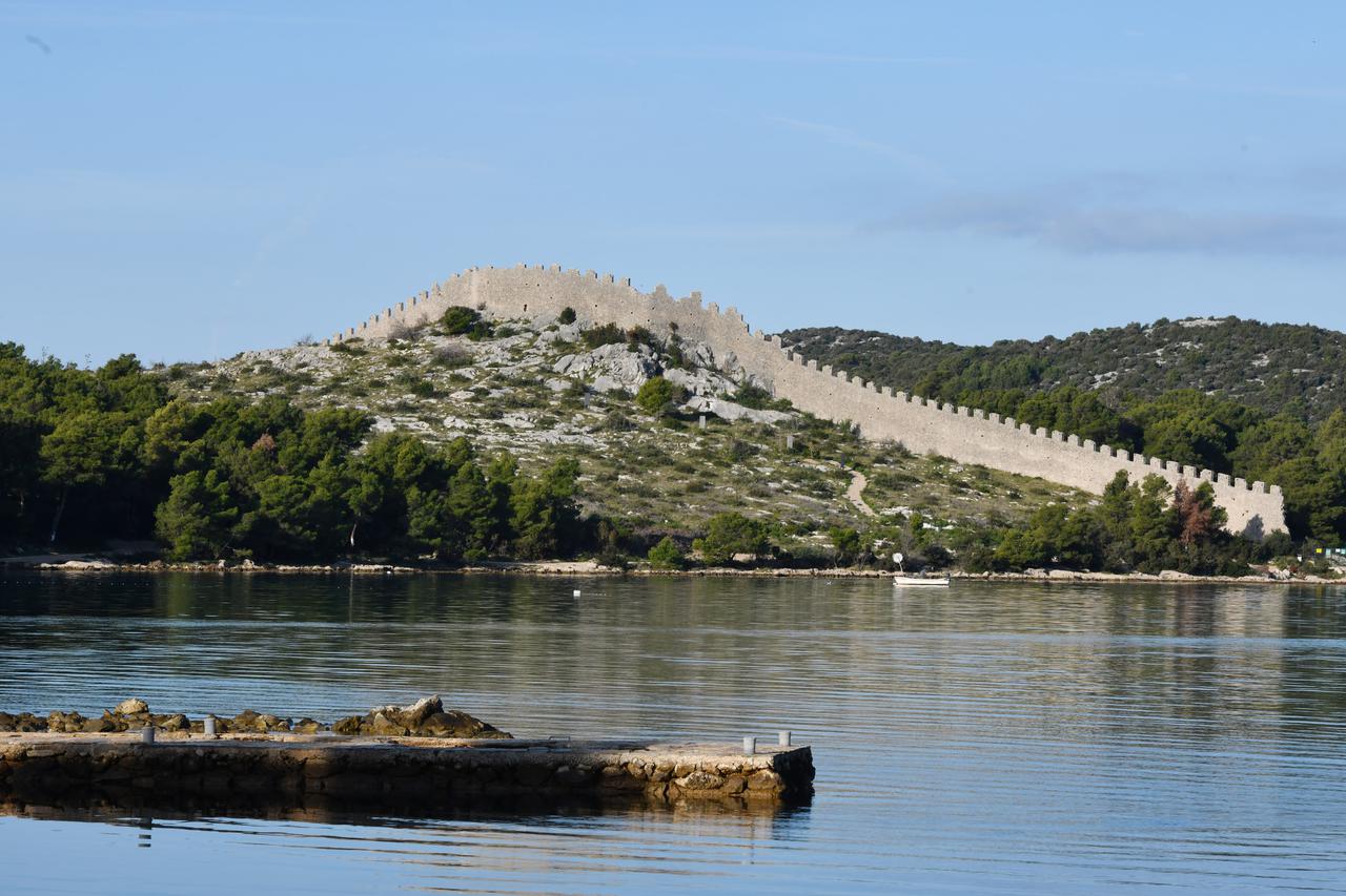 Grebaštica: Zid na Oštrici ili Bedem Grebaštica populano nazvan Kineski zid