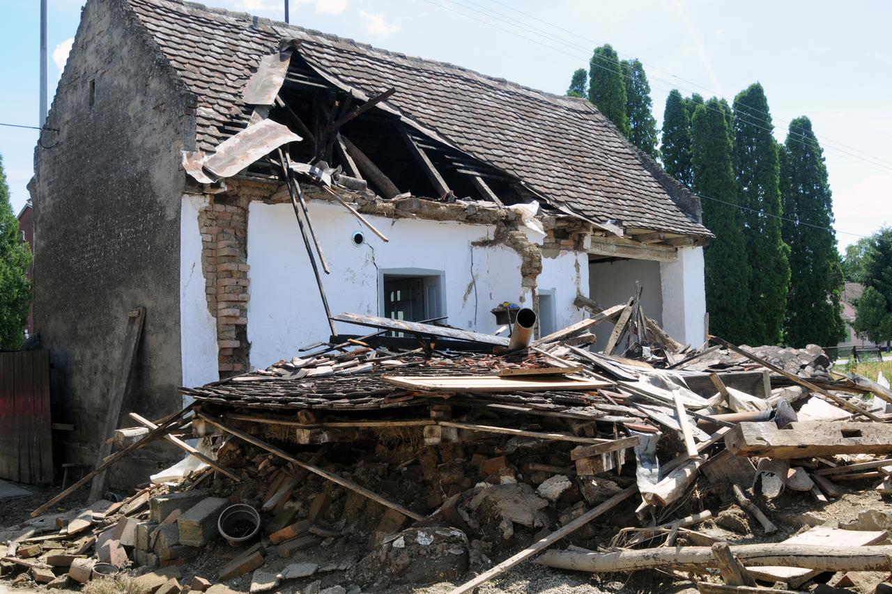 Kuća za rušenje Račinovci