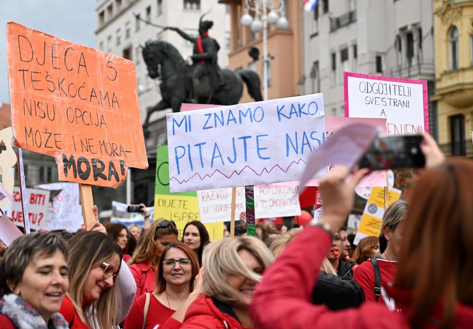 22.10.2022., Zagreb - PNa Trgu bana Josipa Jelacica odrzan je prosvjed zaposlenih u djecjim vrticima u Hrvatskoj pod nazivom "Jednakost, Ssigurnost i kvaliteta u vrticeima!". Photo: Marko Lukunic/PIXSELL