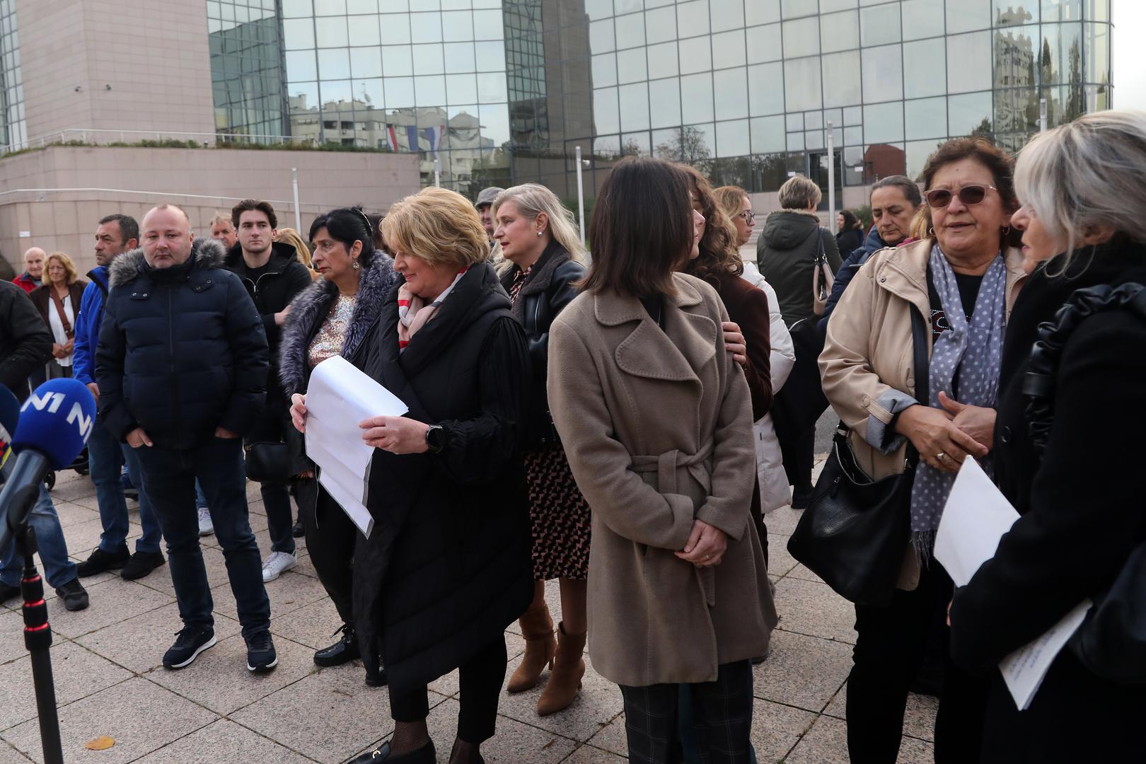 09.11.2023., Zagreb - Povodom izjava premijera Andreja Plenkovica roditelji navijaca Dinama koji se nalaze u Grckoj u zatvoru dali su izjavu za medije. Photo: Zeljko Hladika/PIXSELL