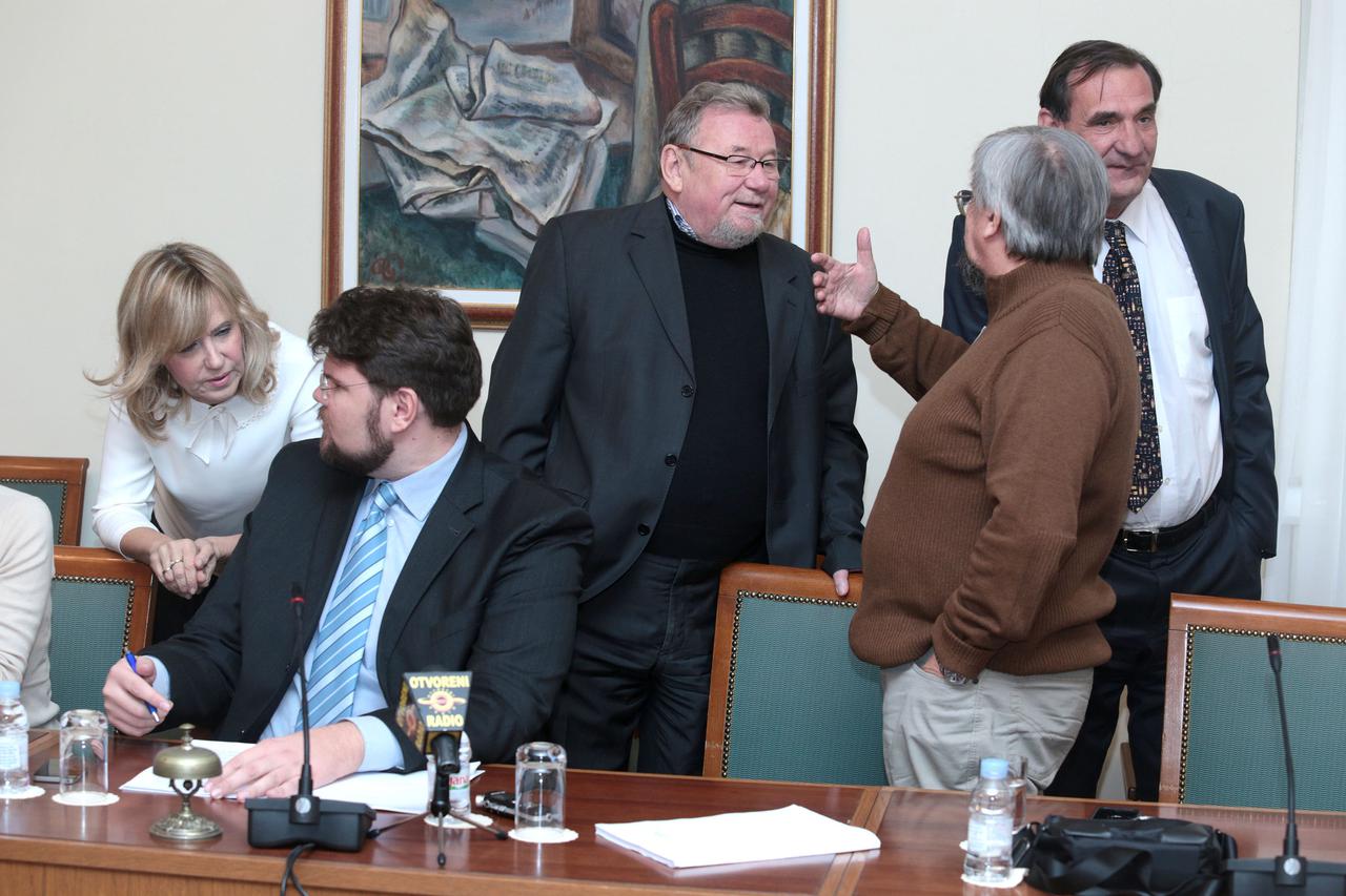 29.10.2014., Zagreb - U Saboru je odrzana tematska sjednica Odbora za Ustav, Poslovnik i politicki sustav  s temom Zakona o referendumu. Ingrid Anticevic Marinovic , Pedja Grbin , Vladimir Seks , Nenad Stazic , Marin Jurjevic.