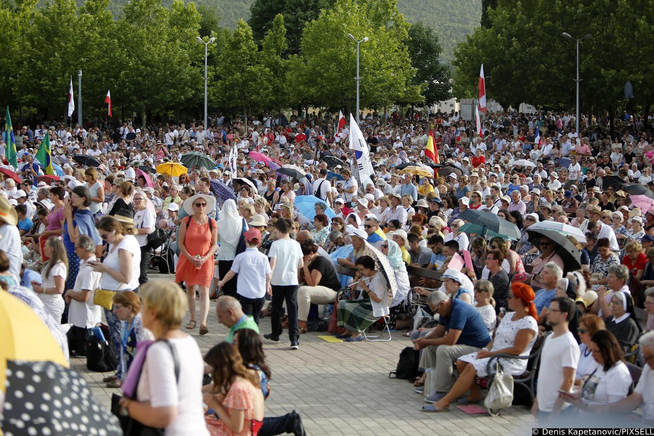 Međugorje: Deseci tisuća vjernika na misi povodom obljetnice ukazanja