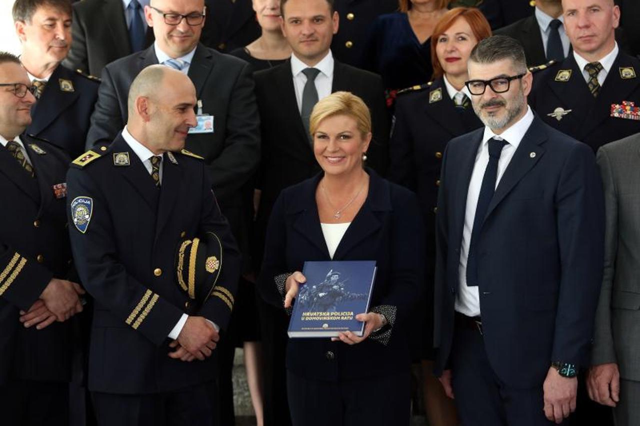 Kolinda Grabar Kitarović u posjetu Ravnateljstvu policije