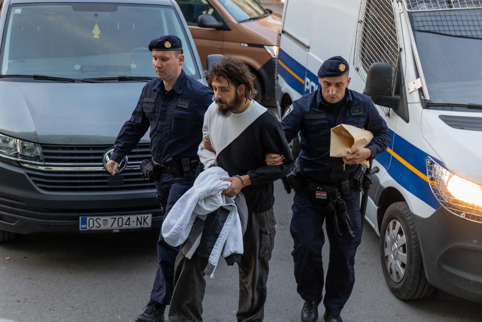 18.10.2023., Osijek - Privodjenje na Zupanijski sud troje osumnjicenih za ubojstvo, koje se dogodilo jucer u Zupanijskoj ulici. Photo: Davor Javorovic/PIXSELL