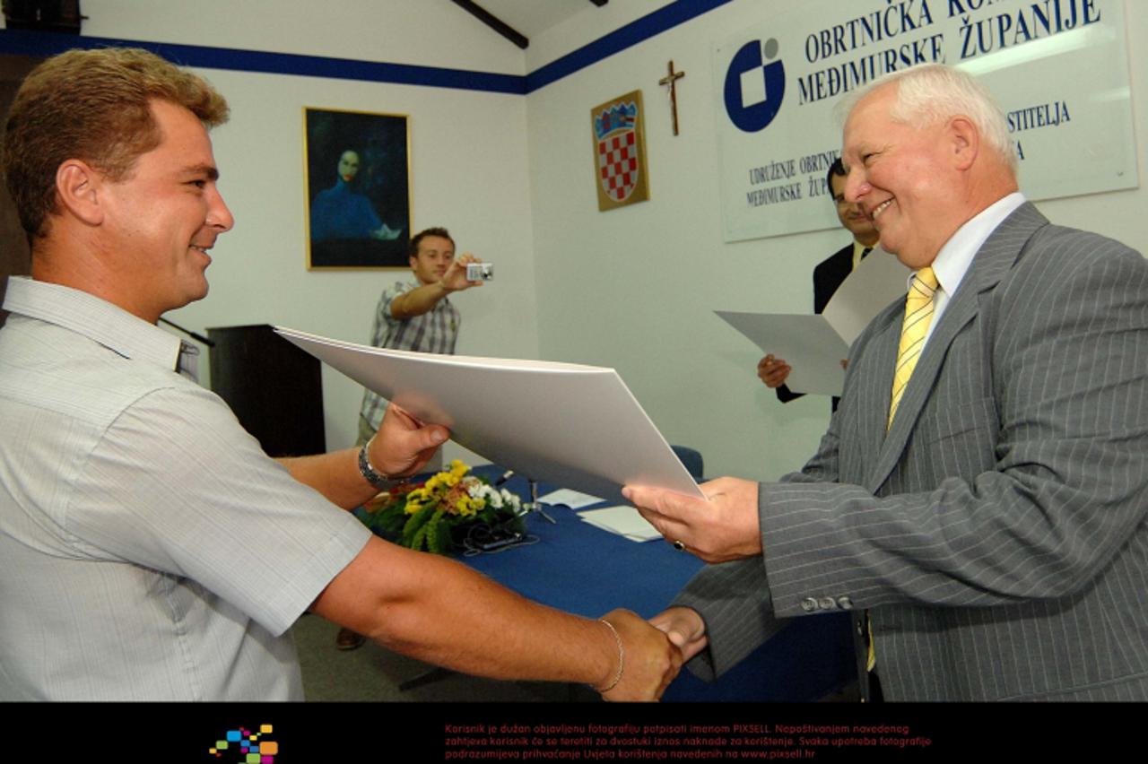 '07.07.2009., Cakovec, Hrvatska - U obrtnickoj komori u Cakovcu podijeljene su diplome za majstore. Slavko Faltak, predsjednik obrtnicke komore Medjimurja. Photo: Vjeran Zganec-Rogulja/Vecernji list'