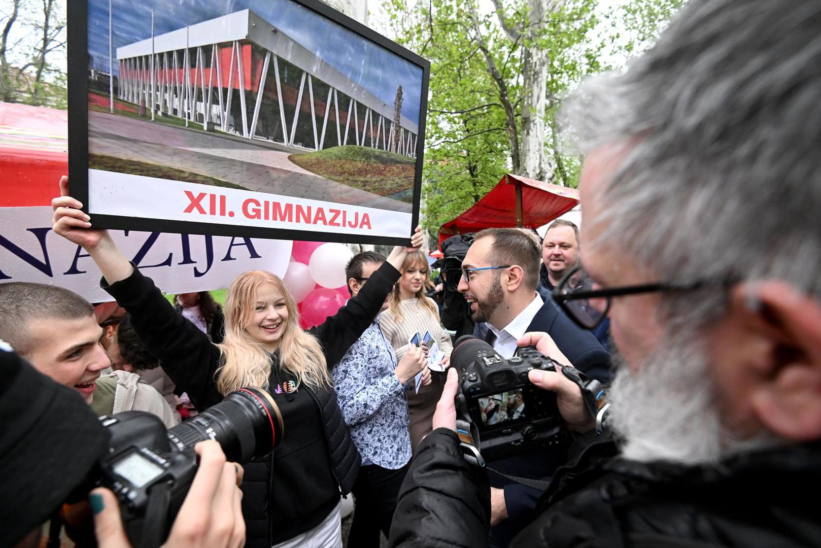 12.05.2023., Zagreb - Gradski ured za obrazovanje, sport i mlade ove godine po 17. put organizira manifestaciju Dojdi osmas, Zagreb te zove, tijekom koje srednje skole Grada Zagreba predstavljaju svoje obrazovne programe ucenicima osmih razreda osnovnih skola kako bi im odluku o izboru primjerene skole i nastavku obrazovanja ucinile sto laksom. Gradonacelnik Tomislav Tomasevic Photo: Marko Lukunic/PIXSELL