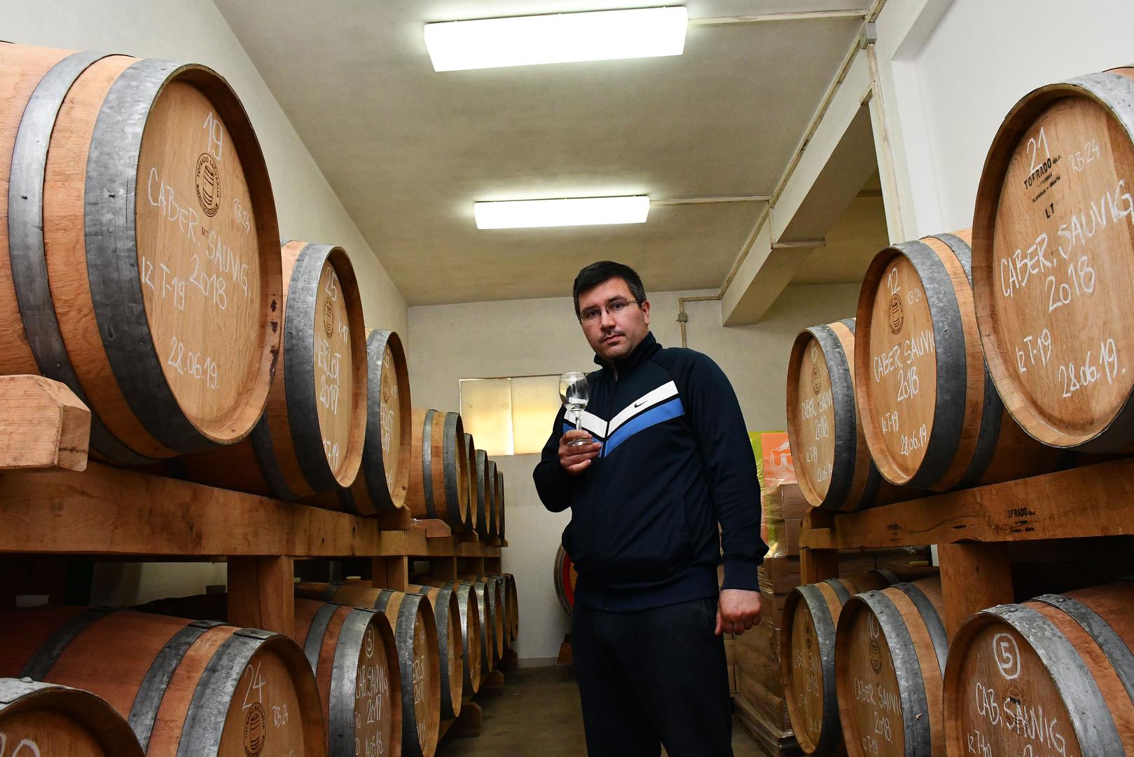 15.04.2021., Pleternica - Vinaria Markota - enolog Franjo Markota u obiteljskoj vinariji, u vinogradu na Cesti ruza i vina...
Photo: Ivica Galovic/PIXSELL