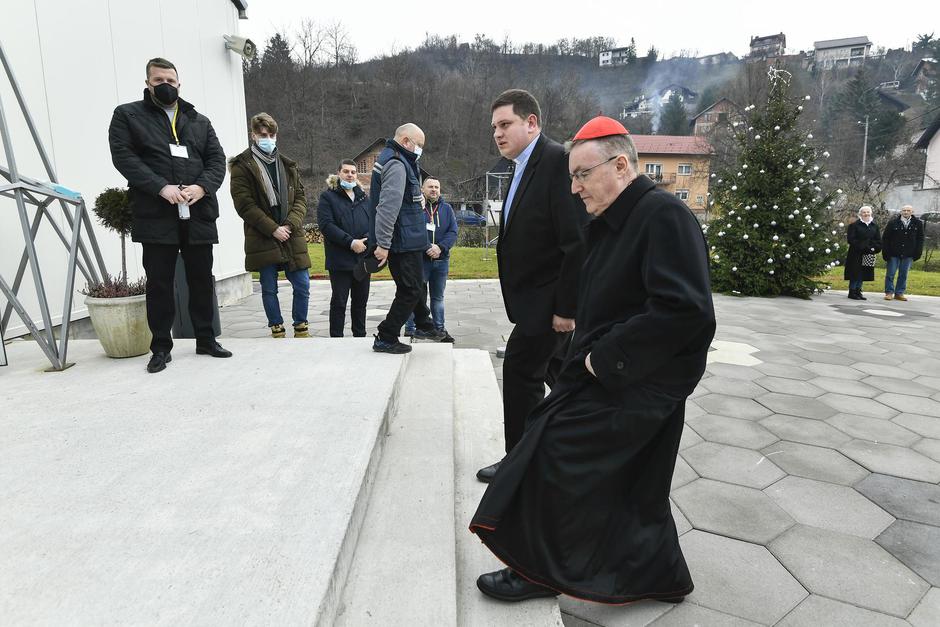 Zagreb: Božićnu misu u Čučerju predvodi Josip Bozanić 