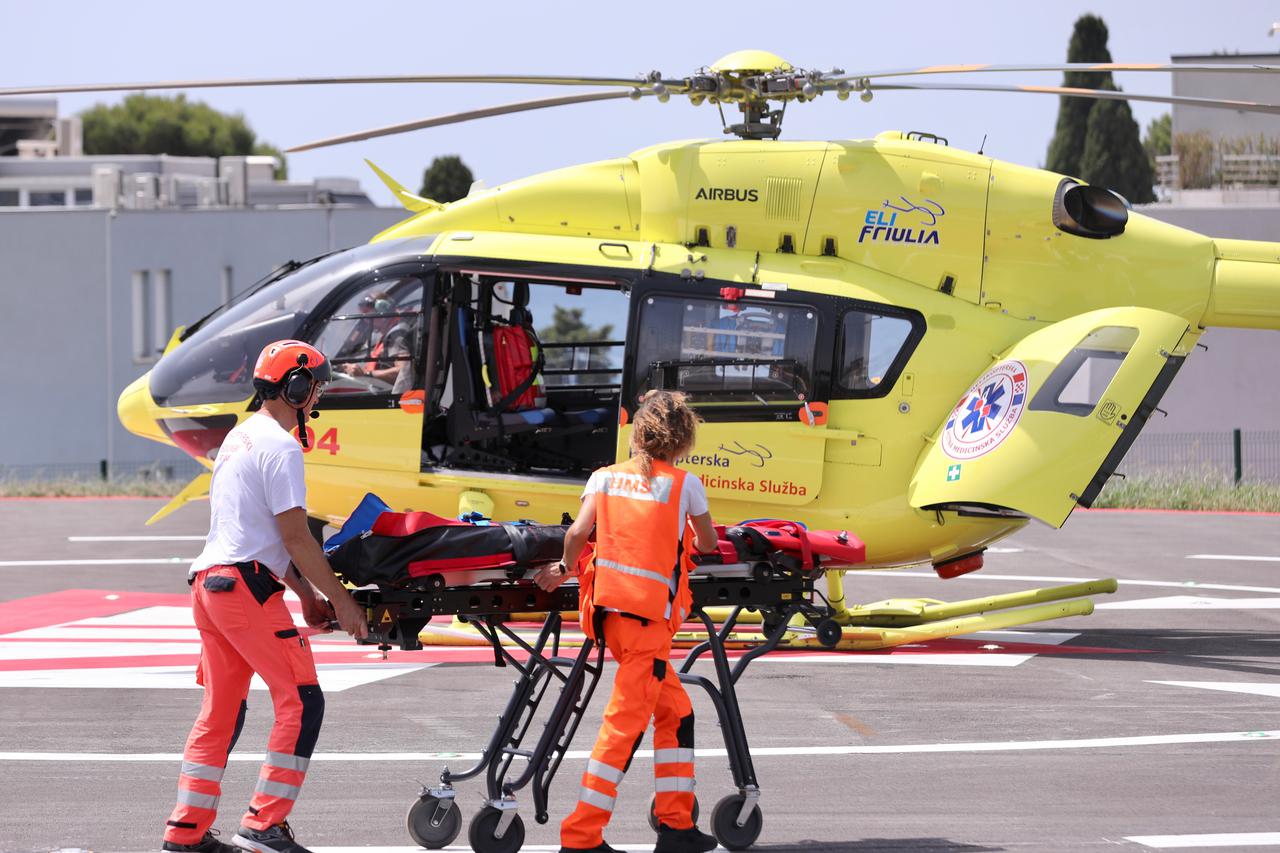 Split: Helikopterom hitne medicinske službe dovezen pacijent u Firule