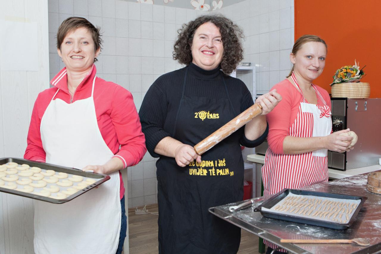 '07. 11. 2012., Zagreb -  Pasta Croatica, izrada domacih kolaca i tjestenine, Luciana Slogar Photo: Danijel Berkovic/PIXSELL'