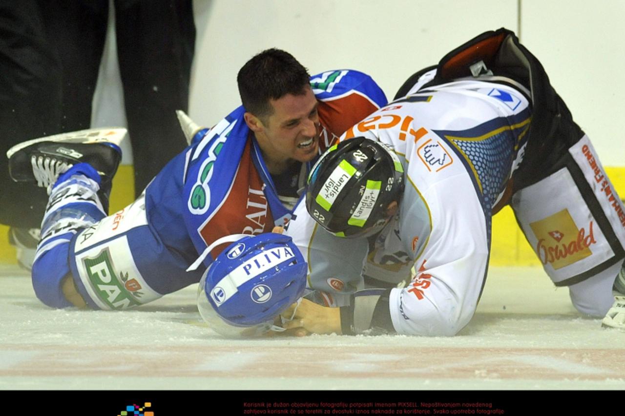 '03.09.2011., Ledena dvorana, Dom sportova, Zagreb - Memorijalni turnir hokeja na ledu Ferdo Spajic 2011., KHL Medvescak - EV Zug. Pascal Morency, Matthias Rossi.  Photo: Goran Stanzl/PIXSELL'