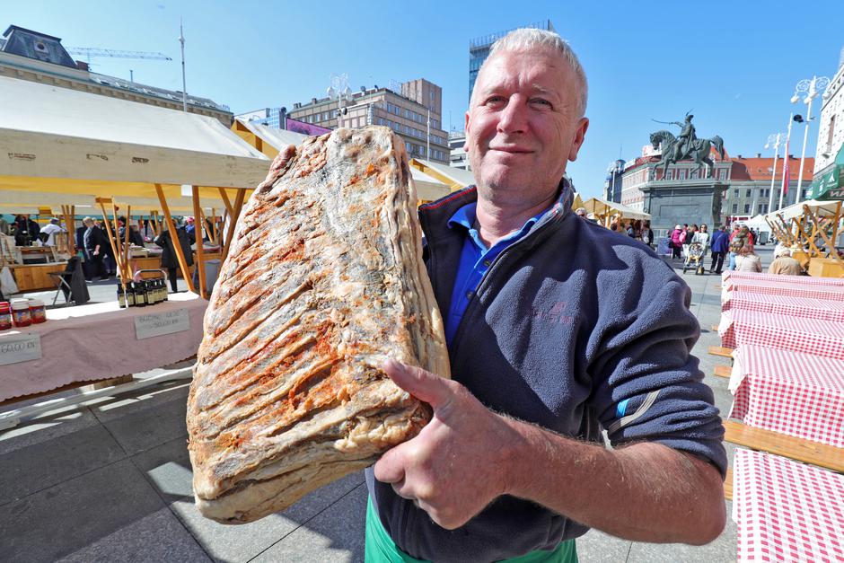 Dani Slavonije na Trgu bana Jelačića