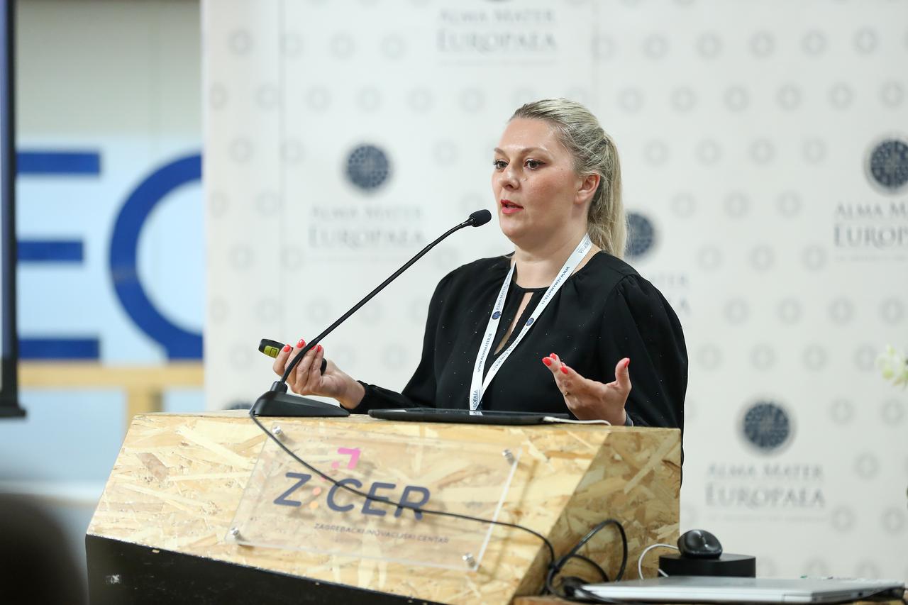 Zagreb: Anamaria Todorić održala predavanje u sklopu 29. Međunarodne konferencije 'Društvo i tehnologija': Kreativne industrije i AI