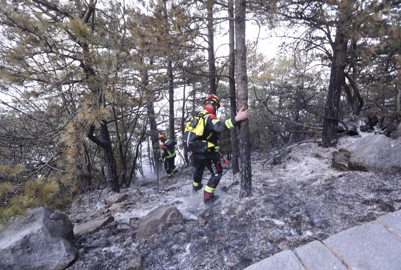 01.08.2024.,Makarska-Vatrogasci s kontinenta na pozaristu u Parku prirode Biokovo. Photo: Ivo Cagalj/PIXSELL