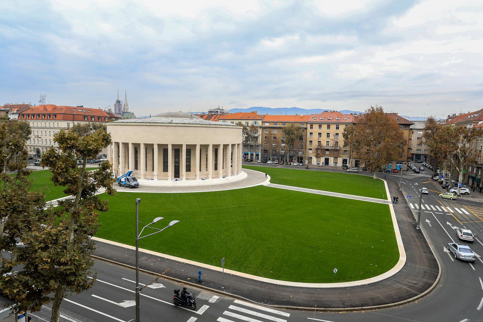 Oko Meštrovićevog paviljona danas je i novouređeni okoliš. 

