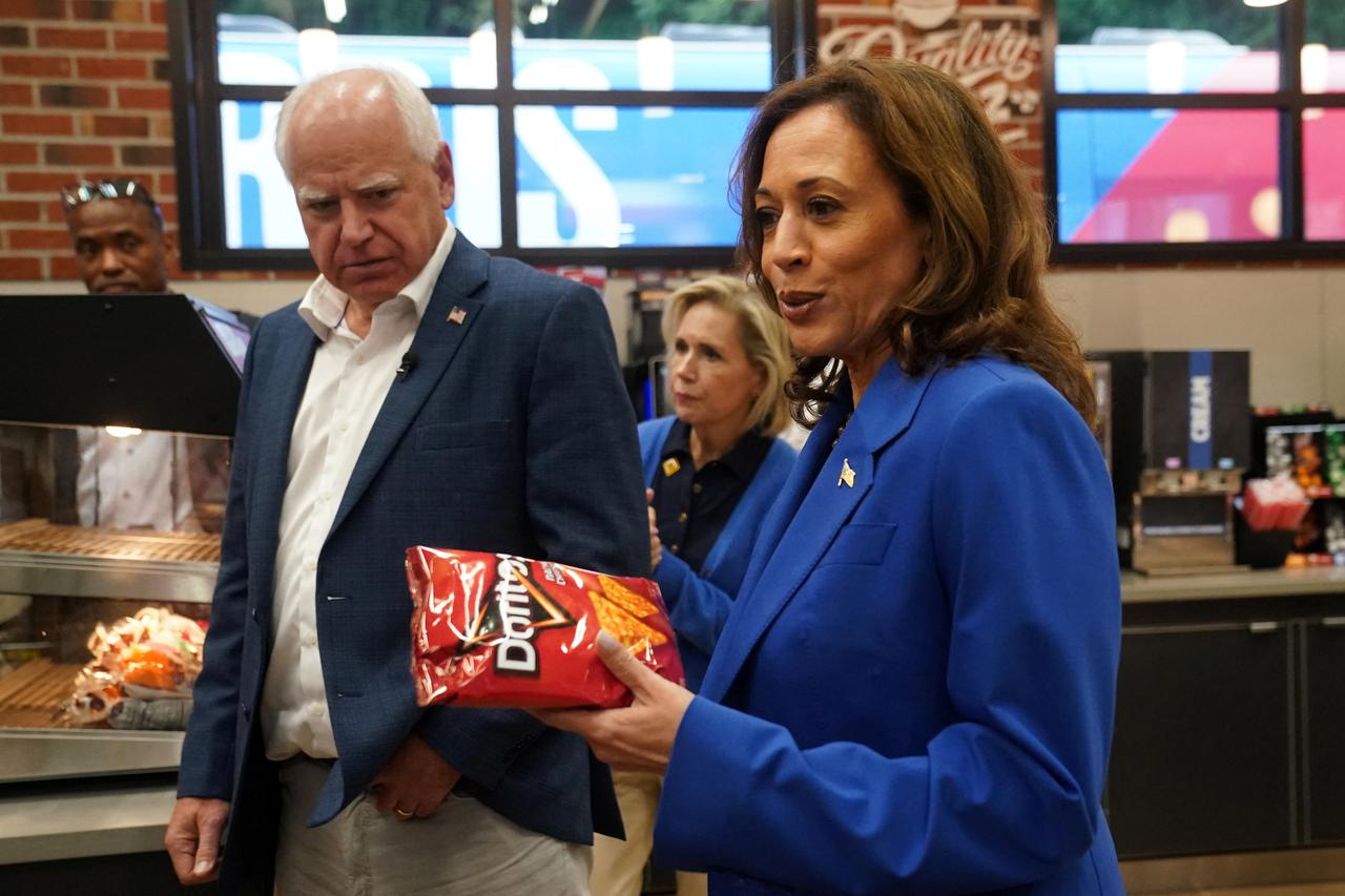 Democratic presidential candidate Harris and her running mate Walz make a four-stop bus tour of western Pennsylvania