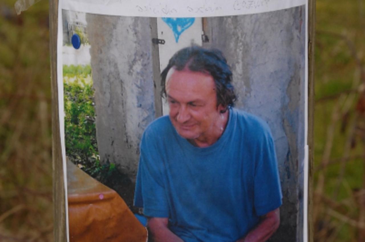 '18.03.2011., Bjelovar - Slucaj, nestao Ivan Mostovac (62 godine), U selu Donja Petricka (opcina Ivanska kraj Bjelovara) traga se za nestalim Ivanom Mostovcem kojemu se svaki trag gubi od 5. ozujka 20