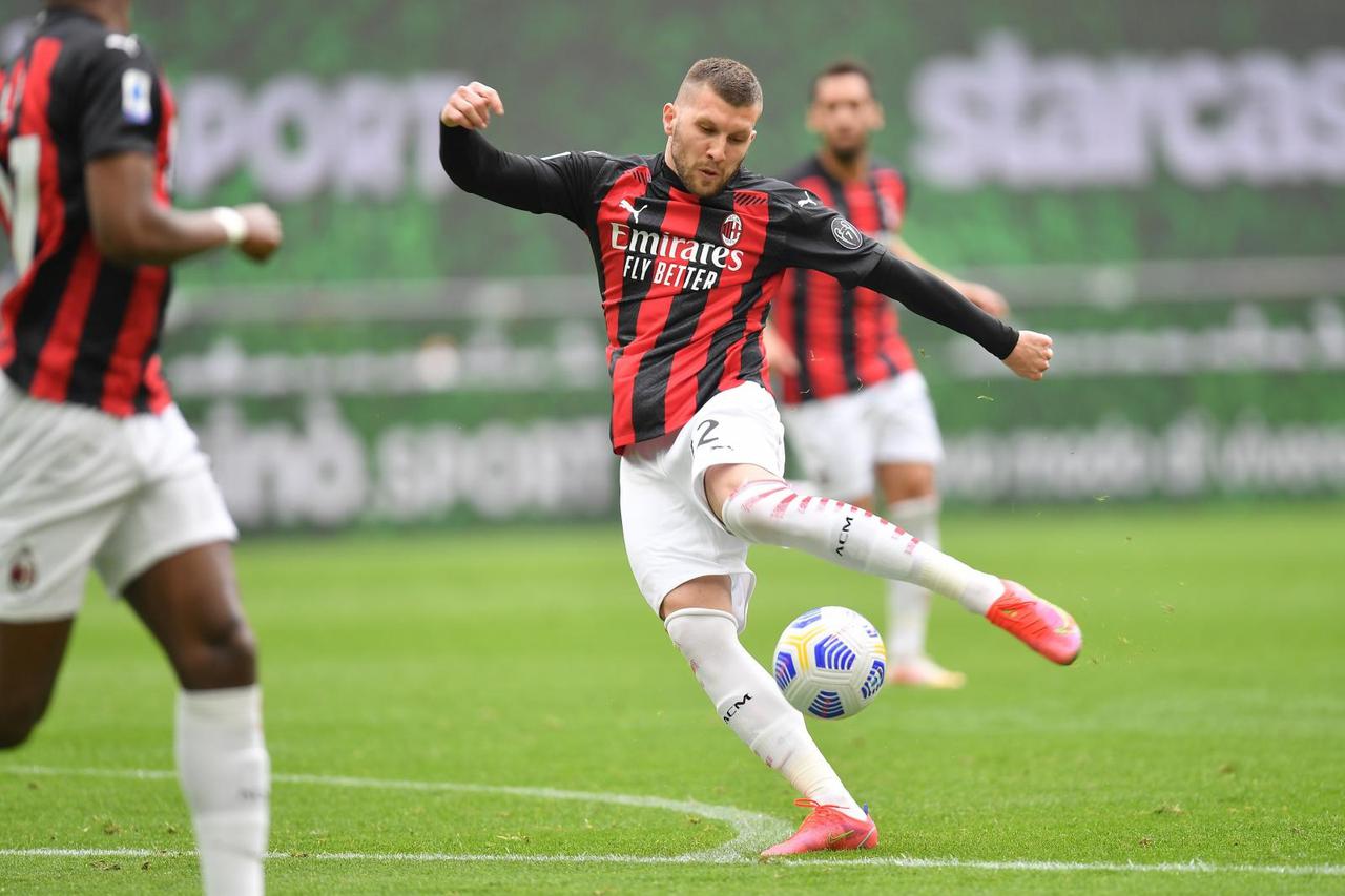 Serie A - AC Milan v Genoa