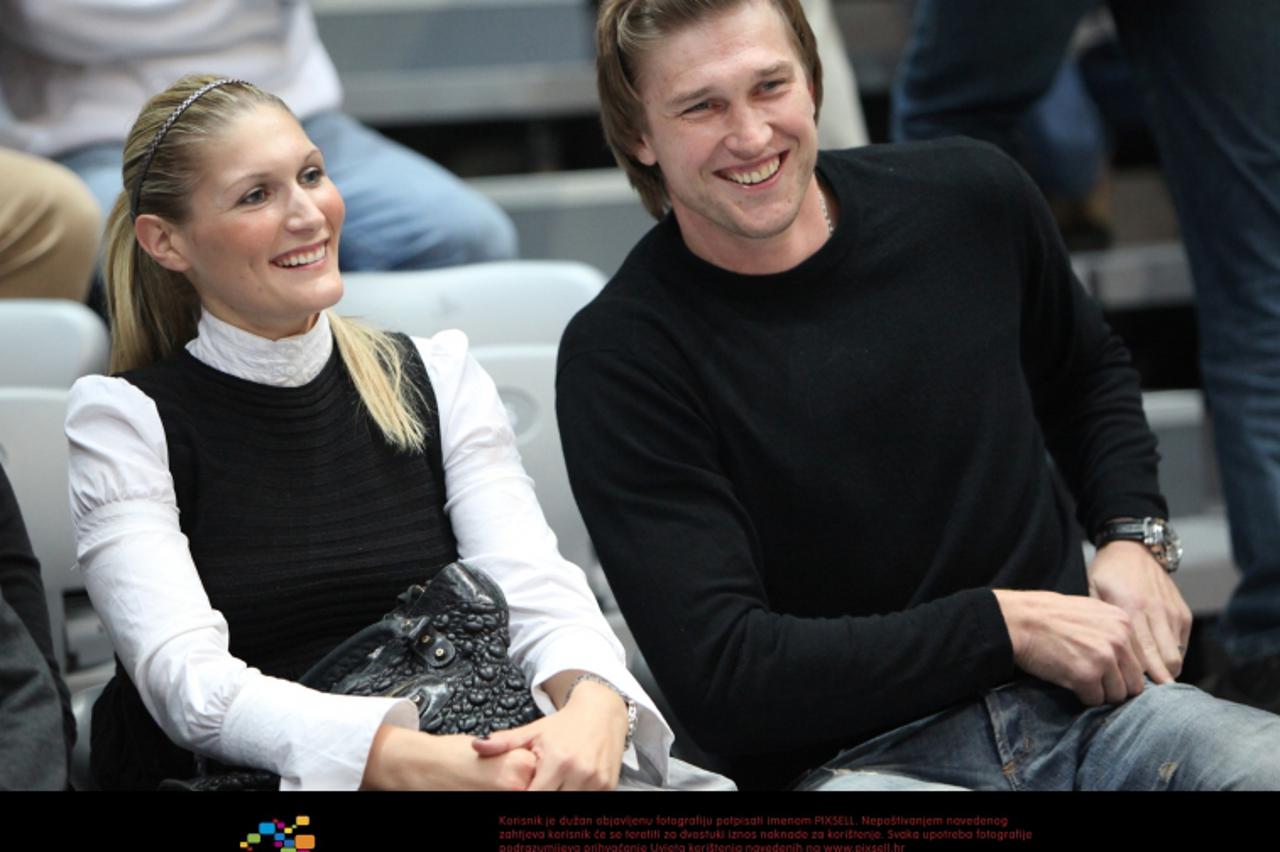 '12.10.2010., Zadar - Drugo kolo NBL lige, utakmica izmedju KK Zadar i KK Union Olimpia iz Slovenije. Vladimir Boisa pratio je utakmicu sa tribina. Photo: Zeljko Mrsic/PIXSELL'