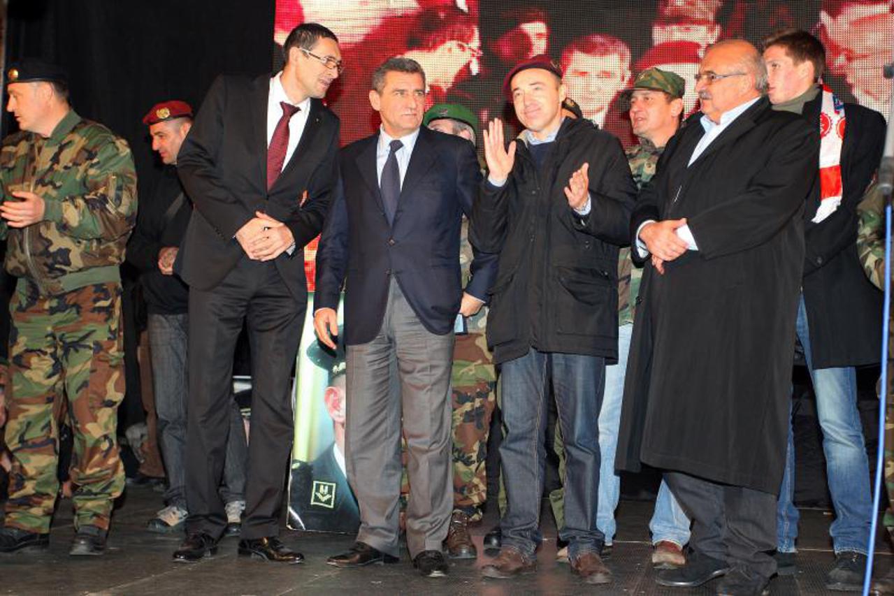 Gotovina Trg (1)