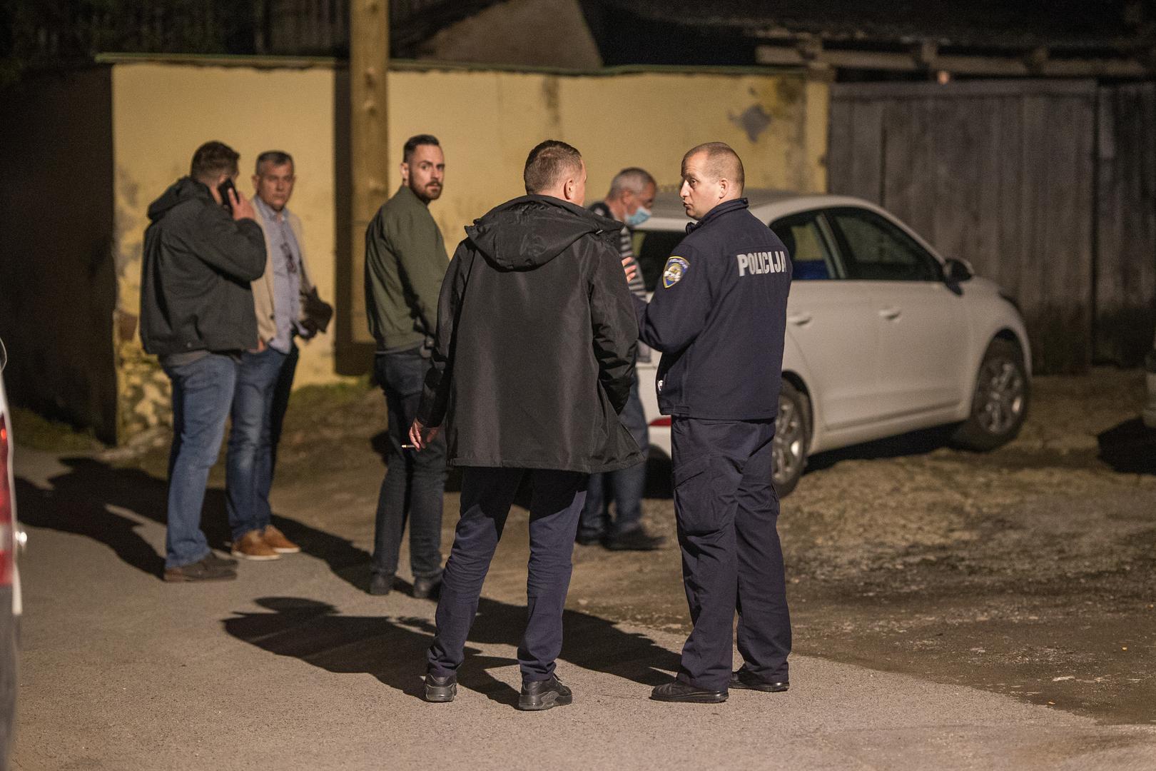 29.04.2021., Sarengrad - Tesko ubojstvo u kojemu je smrtno stradala 56-godisnjakinja. Ubio ju je najmladji od trojice sinova. Policija na ocevidu. 
Photo: Davor Javorovic/PIXSELL