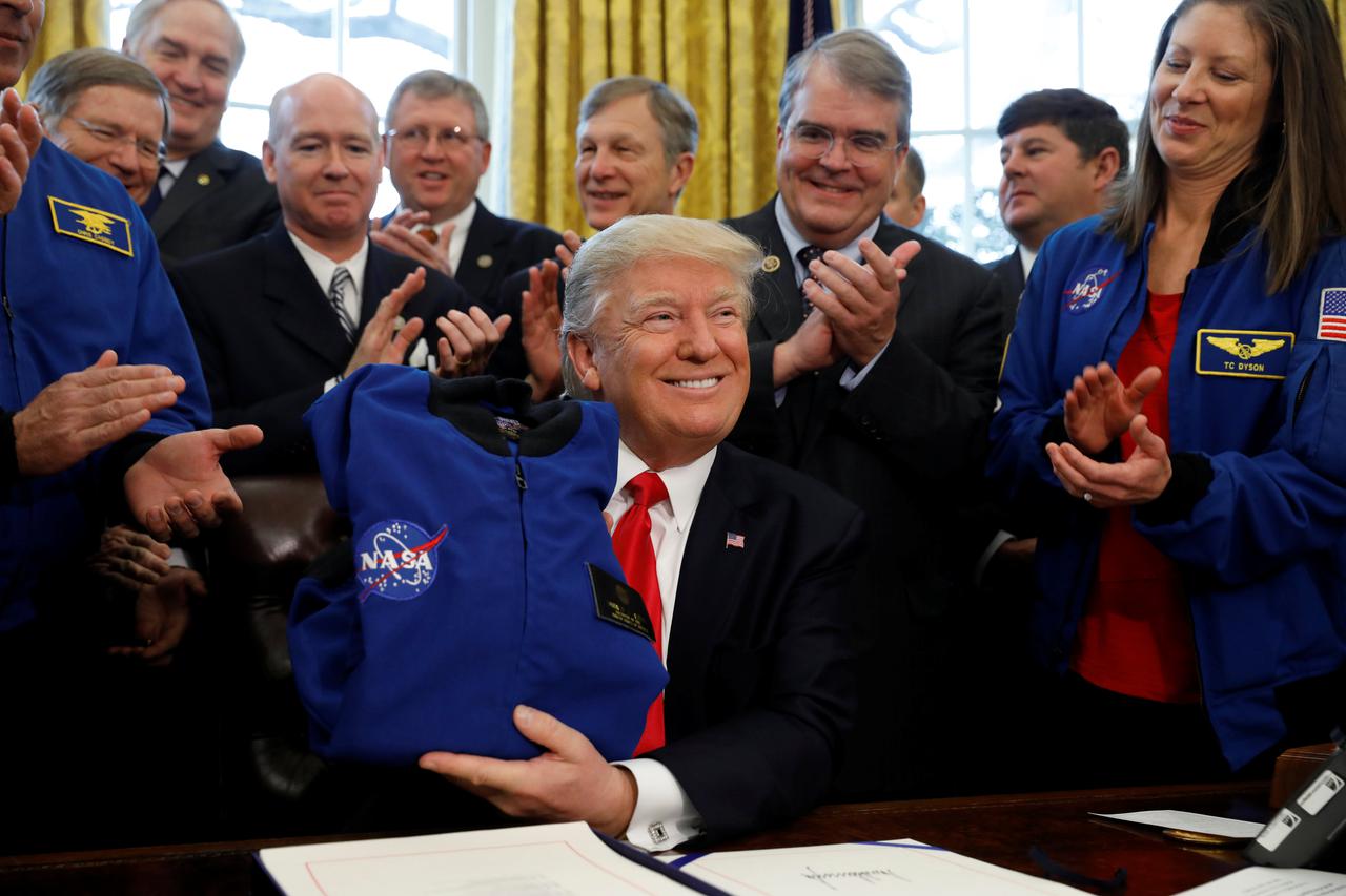 trump nasa