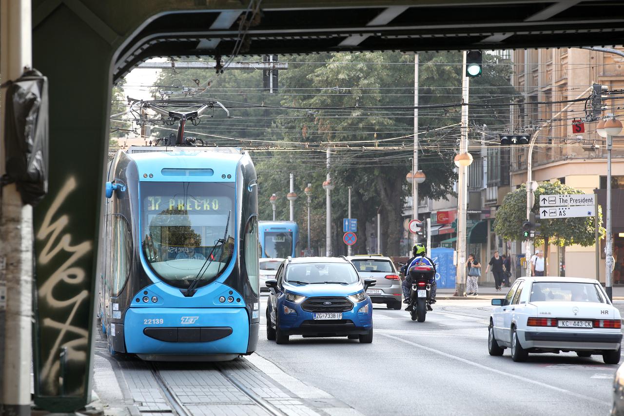 Zagreb: Tramvaji ponovno voze Savskom