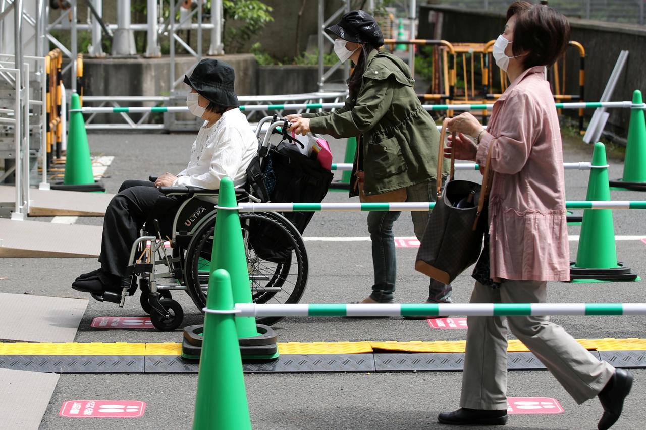 The Japanese government opens a large-scale COVID-19 vaccination centre in Tokyo