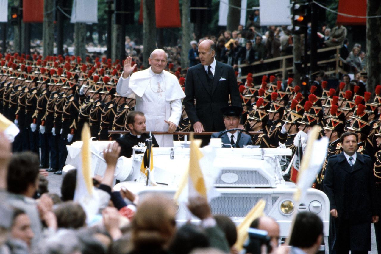 PARIS: JEAN PAUL II'S FIRST TRIP TO FRANCE