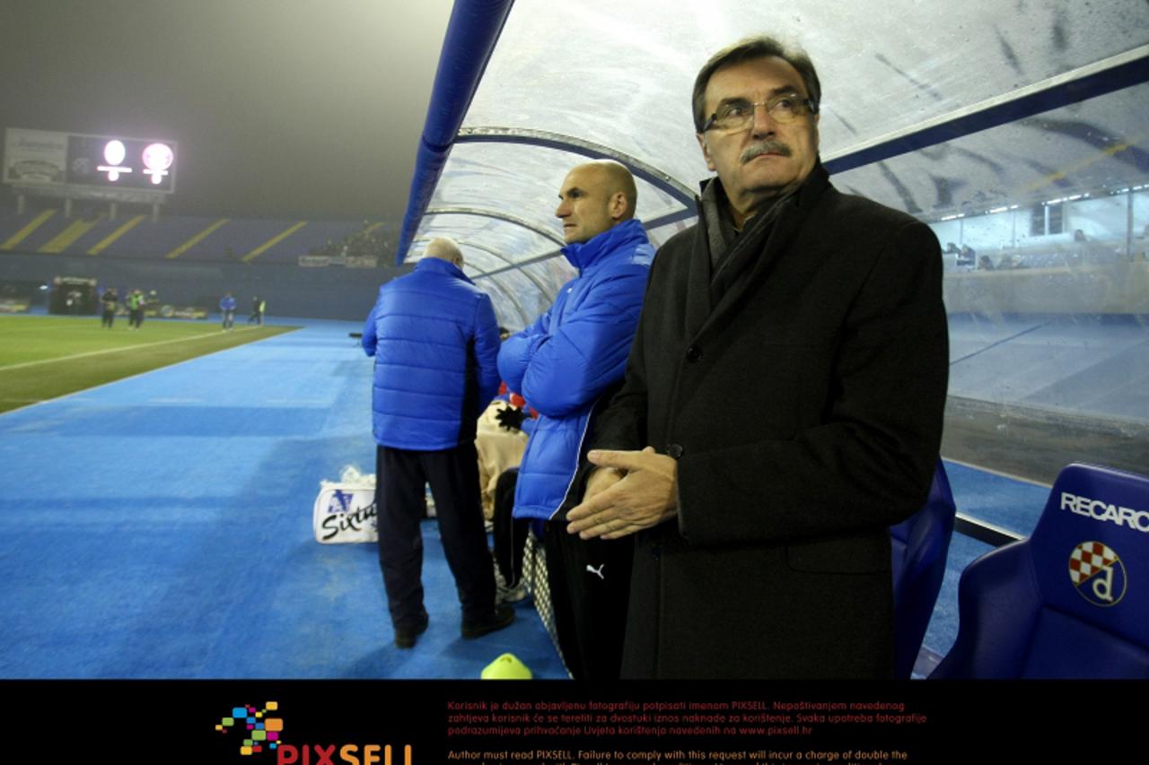 \'19.11.2011., Maksimirska 128, Zagreb - Na maksimirskom stadionu odrzala se nogometna utakmica 15. kolo MAX-tv prve hrvatske nogometne lige. Igrale su ekipe NK Lokomotiva - NK Hajduk. Trener Lokomoti