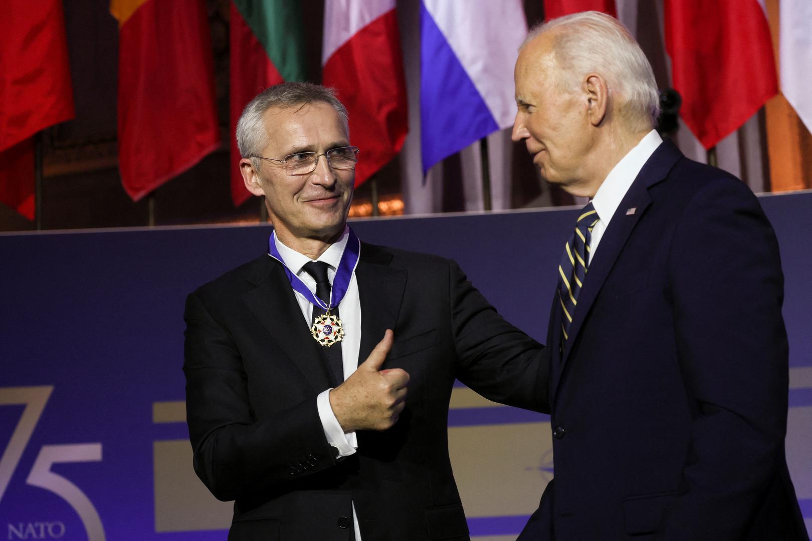 U.S. President Joe Biden awards NATO Secretary General Jens Stoltenberg with the Presidential Medal of Freedom at a NATO event to commemorate the 75th anniversary of the alliance, in Washington, U.S., July 9, 2024. REUTERS/Leah Millis Photo: LEAH MILLIS/REUTERS