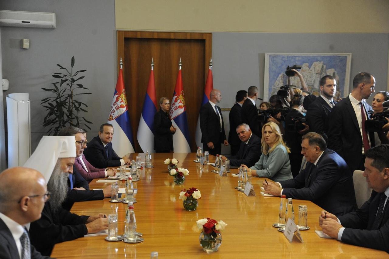 Beograd: U Palati Srbija održan je sastanak delegacija Srbije i Republike Srpske