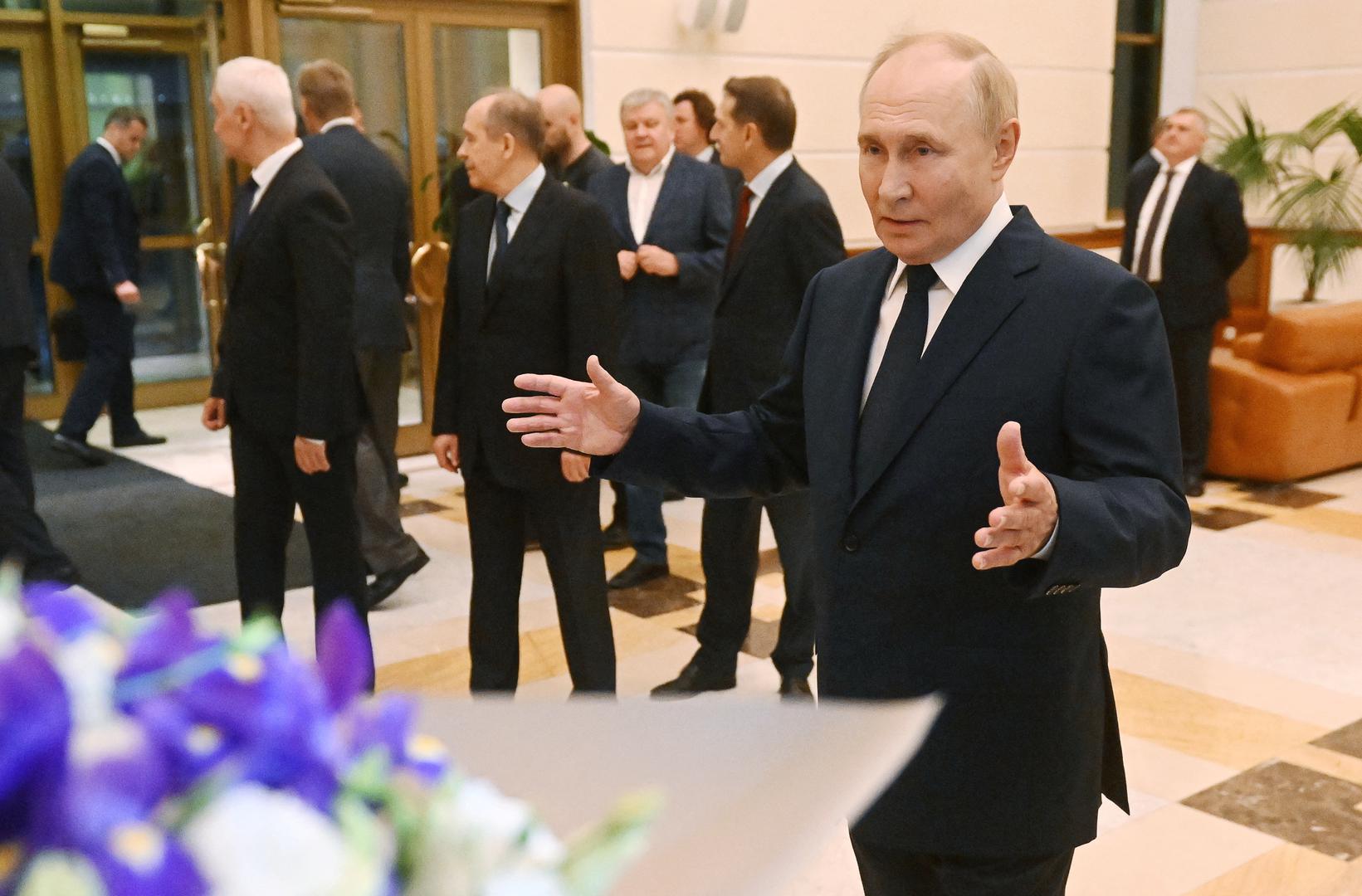 Russia's President Vladimir Putin welcomes Russian nationals, who were released in a prisoner exchange between Russia with Western countries, during a ceremony at Vnukovo International Airport in Moscow, Russia August 1, 2024. Sputnik/Mikhail Voskresensky/Pool via REUTERS ATTENTION EDITORS - THIS IMAGE WAS PROVIDED BY A THIRD PARTY. Photo: MIKHAIL VOSKRESENSKY/REUTERS