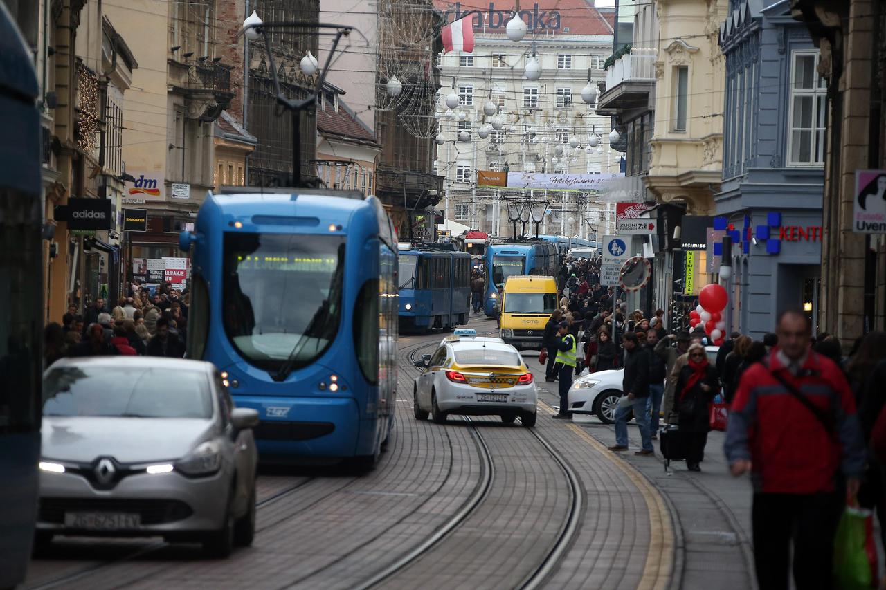 Zagreb Badnjak gužva